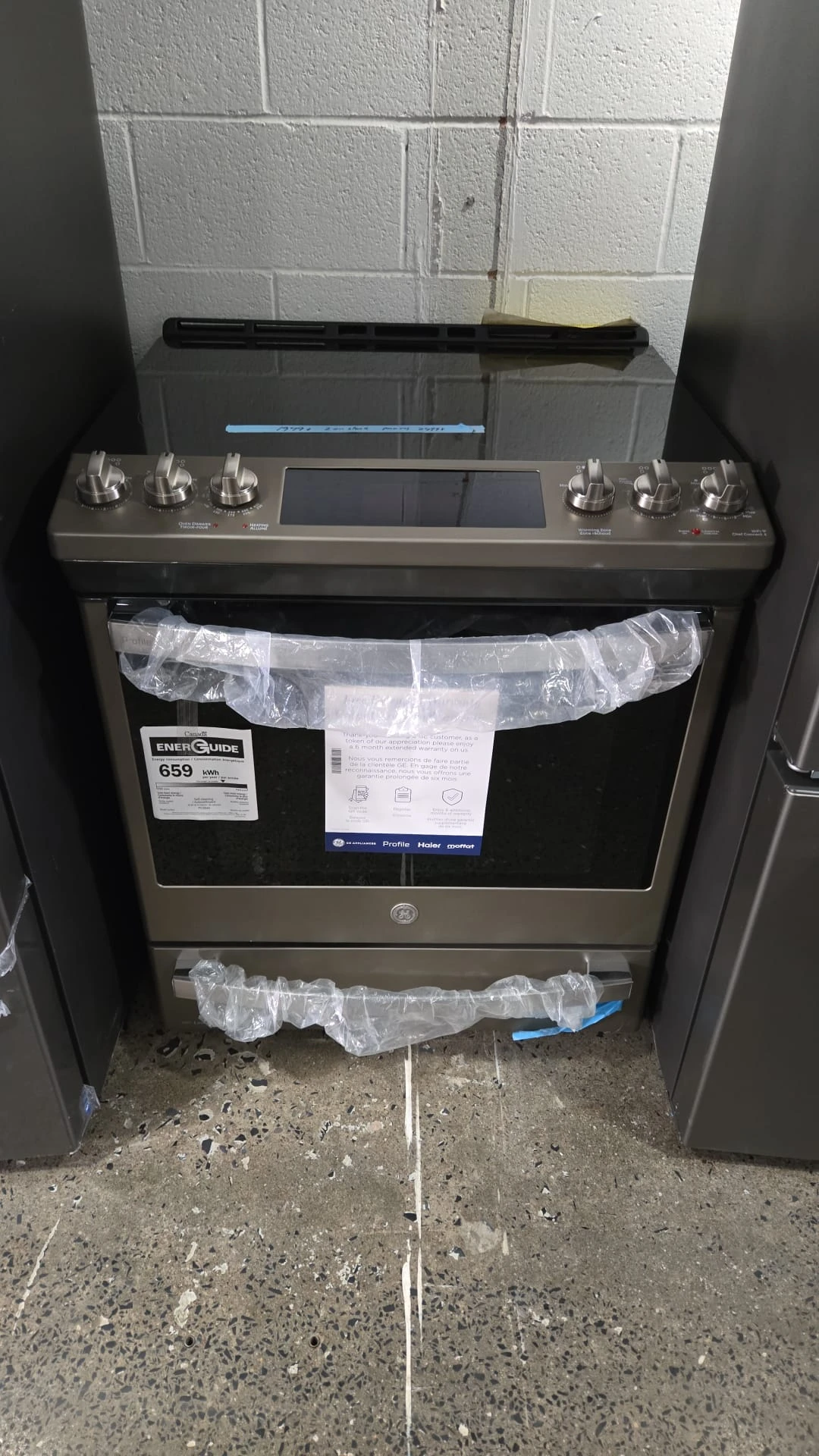 Cuisinière électrique GE Profile – 30 pouces, 6,3 pi³, ardoise – PCS940EMES – Image 5