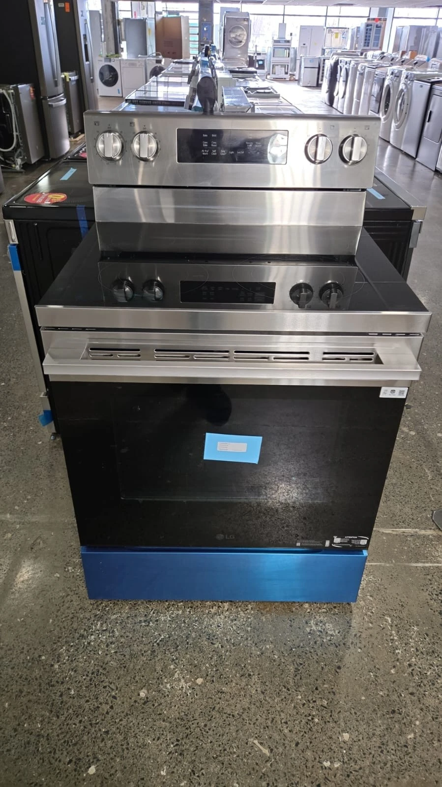 Cuisinière électrique LG – 30 pouces, 6,3 pi³, inox – LREN6323YE – Image 5