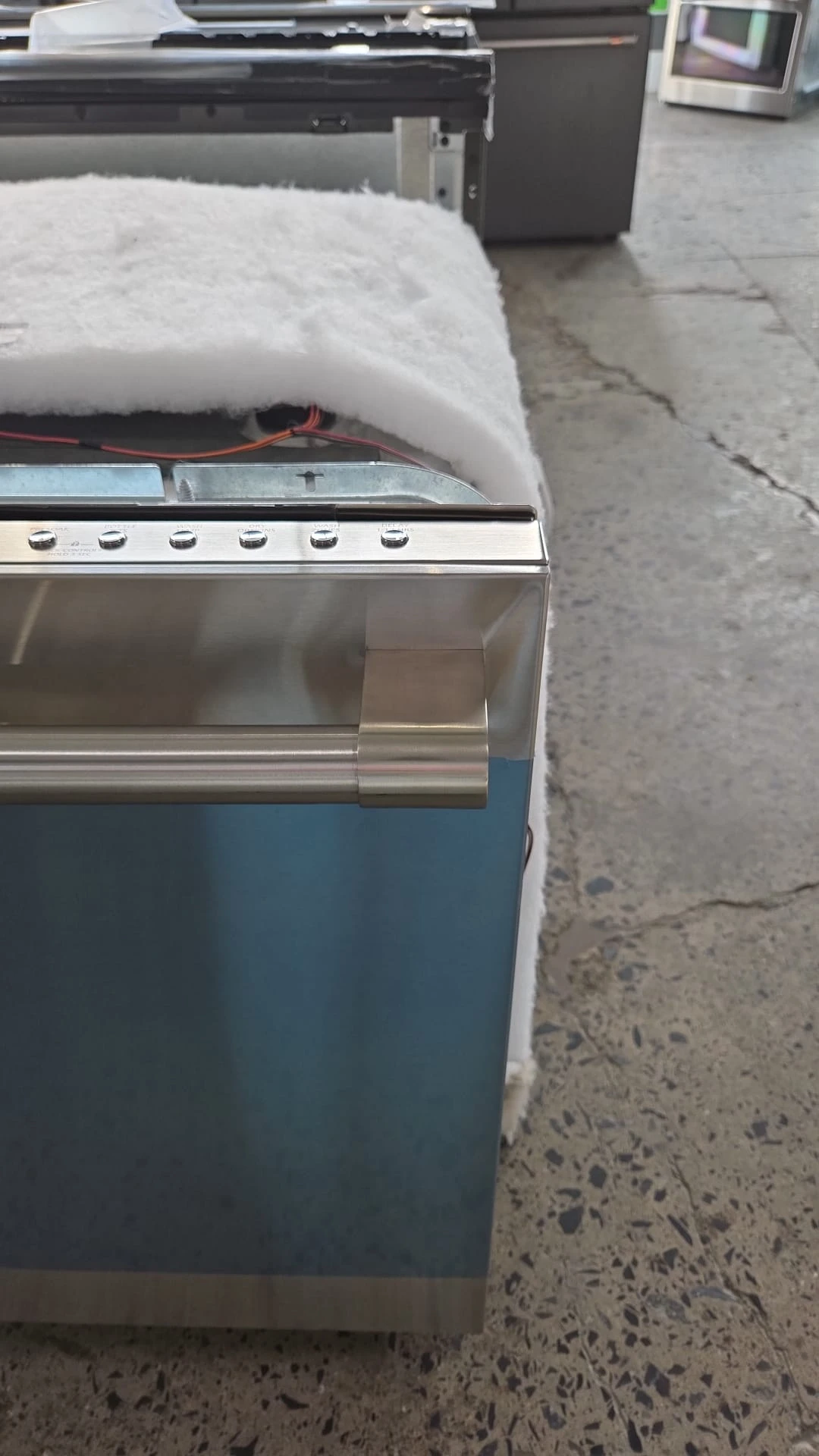 Lave-vaisselle encastrable Monogram – 24 pouces, 39 dB, inox – ZDT985SPNSS - Image 13