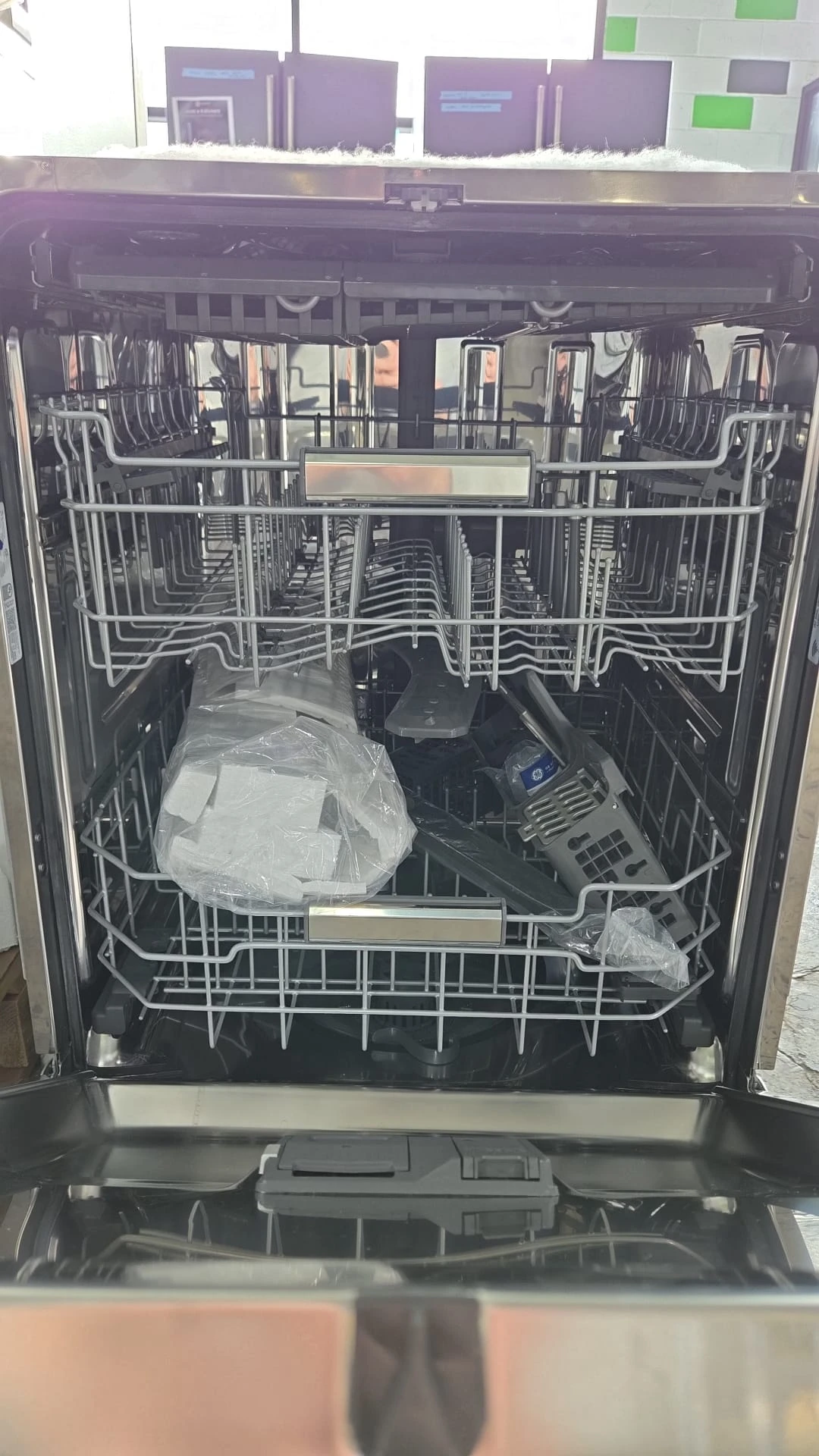 Lave-vaisselle encastrable Monogram – 24 pouces, 39 dB, inox – ZDT985SPNSS - Image 10