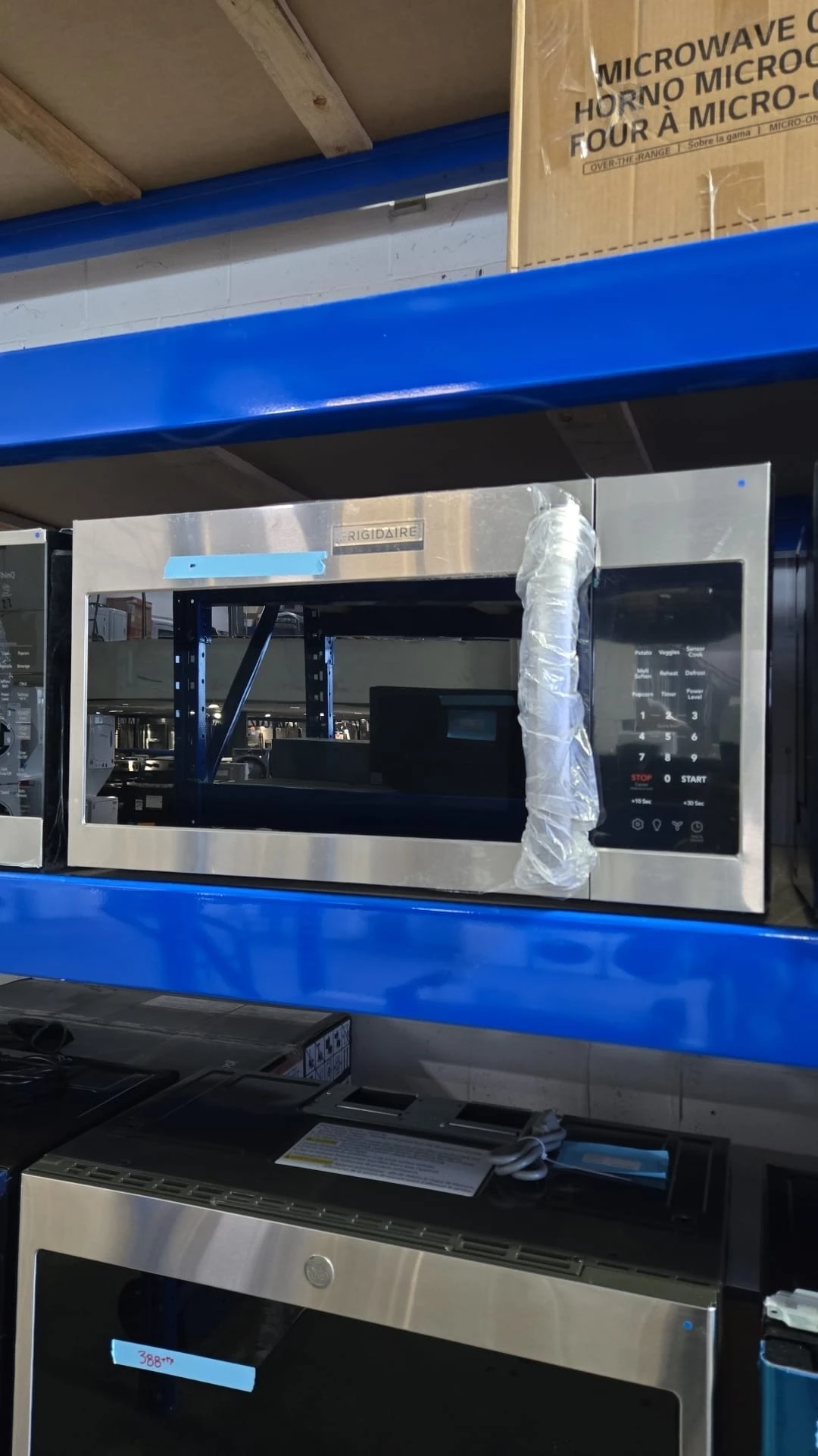 Micro-onde à hotte intégrée Frigidaire Gallery – 30 pouces, 1,8 pi³, inox – GMOS1962AFB – Image 6