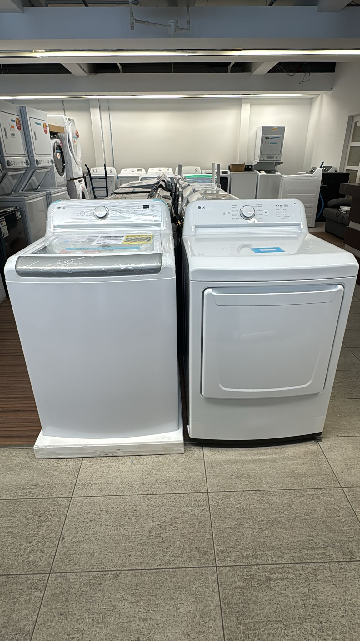 Ensemble laveuse sécheuse LG à chargement par le haut – 27 pouces, 5.6 pi³ + 7.3 pi³, blanc – WT7155CW & DLE6100W - Image 6