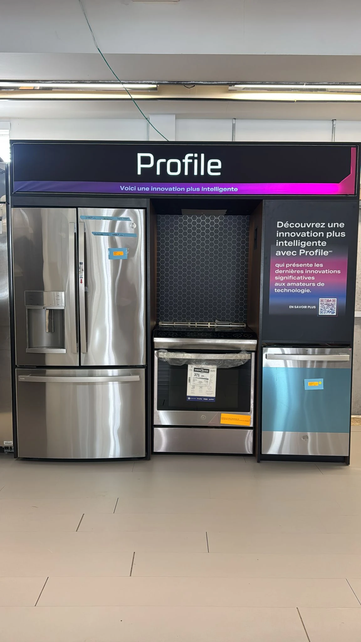 Ensemble cuisine GE Profile inox – réfrigérateur, cuisinière induction et lave-vaisselle - PYD22KYNFS + PCHS920YMFS + GDT650SYVFS - Image 9