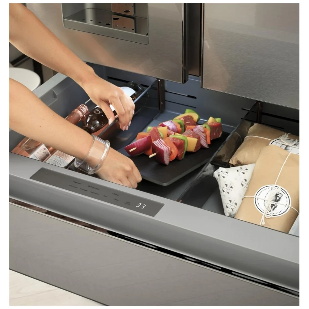 Réfrigérateur Café blanc mat 36 pouces, 27,8 pi³, portes françaises – CVE28DP4NW2 – Image 6