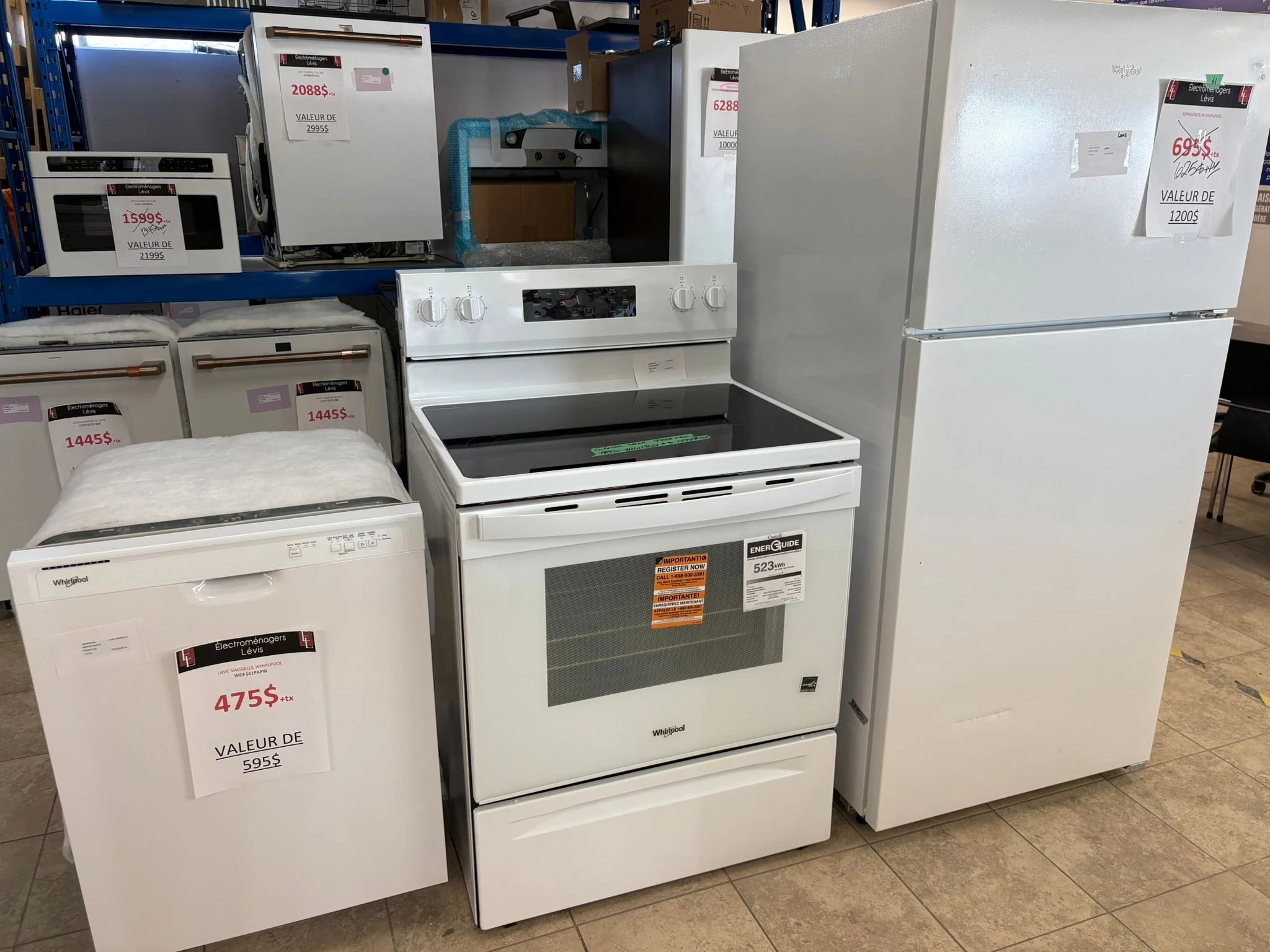 Ensemble de cuisine Whirlpool blanc – réfrigérateur 30 pouces + cuisinière électrique + lave-vaisselle 24 pouces - WRT148FZDW + YWFES3330RW + WDF341PAPW - Image 9