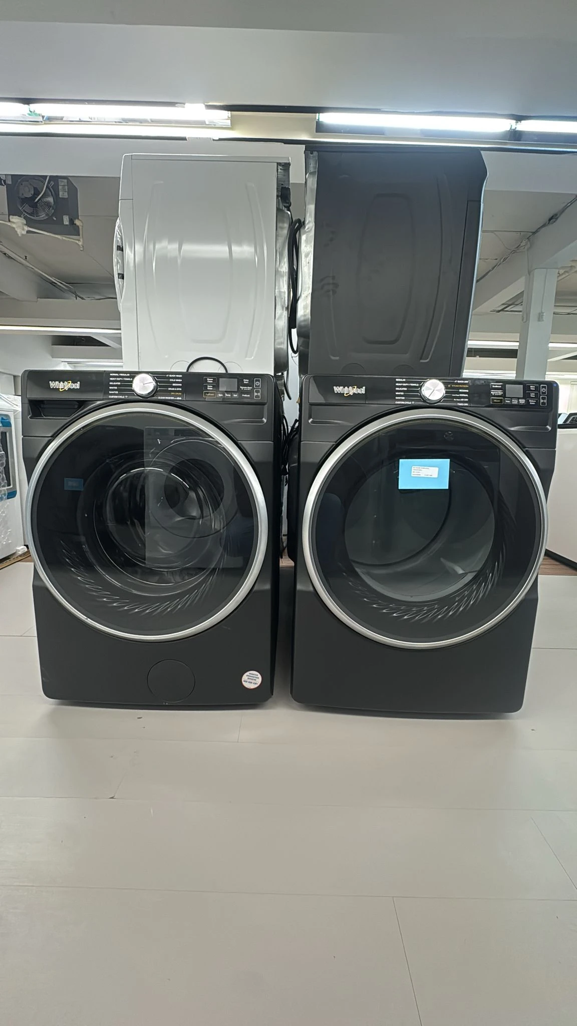 Ensemble laveuse et sécheuse Whirlpool 27 pouces, 5.8 pi³ + 7.4 pi³, Noir – WFW6720RU & YWED6720RU – Image 7