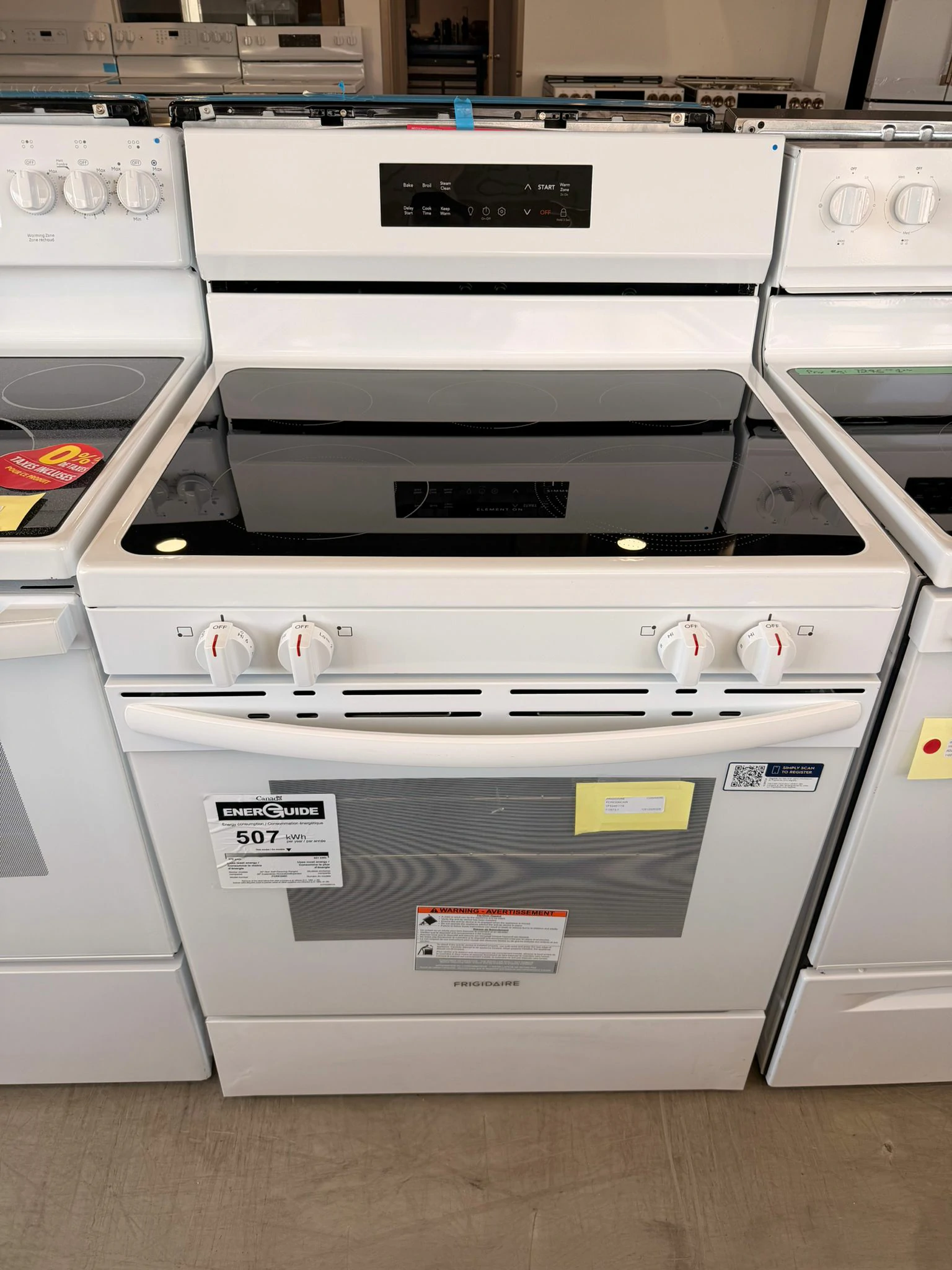 Cuisinière électrique Frigidaire blanc 30 pouces – FCRE306CAW – Image 6