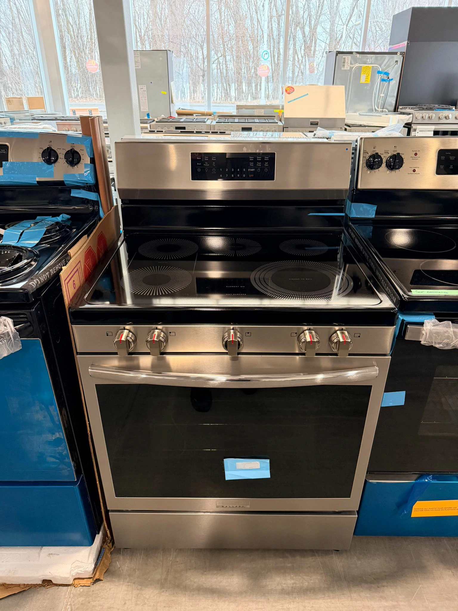 Cuisinière électrique Frigidaire Gallery acier inoxydable 30 pouces – GCRE306CBFE – Image 4