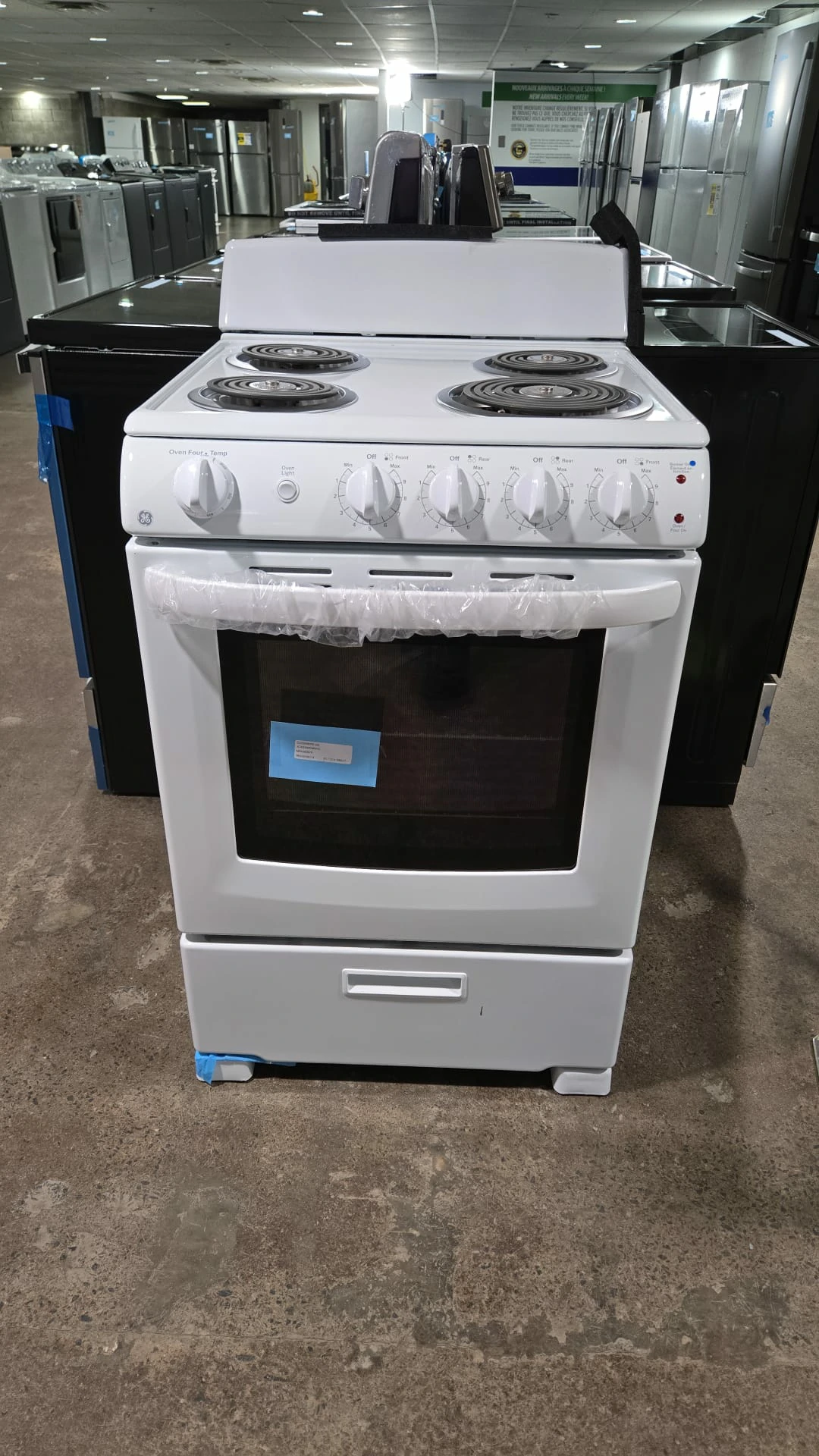 Cuisinière électrique GE blanc 24 pouces – JCAS300DMWW – Image 5