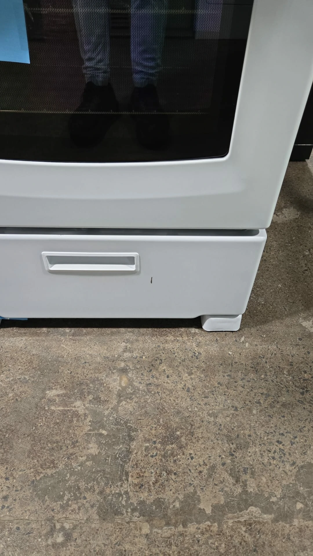 Cuisinière électrique GE blanc 24 pouces – JCAS300DMWW – Image 6