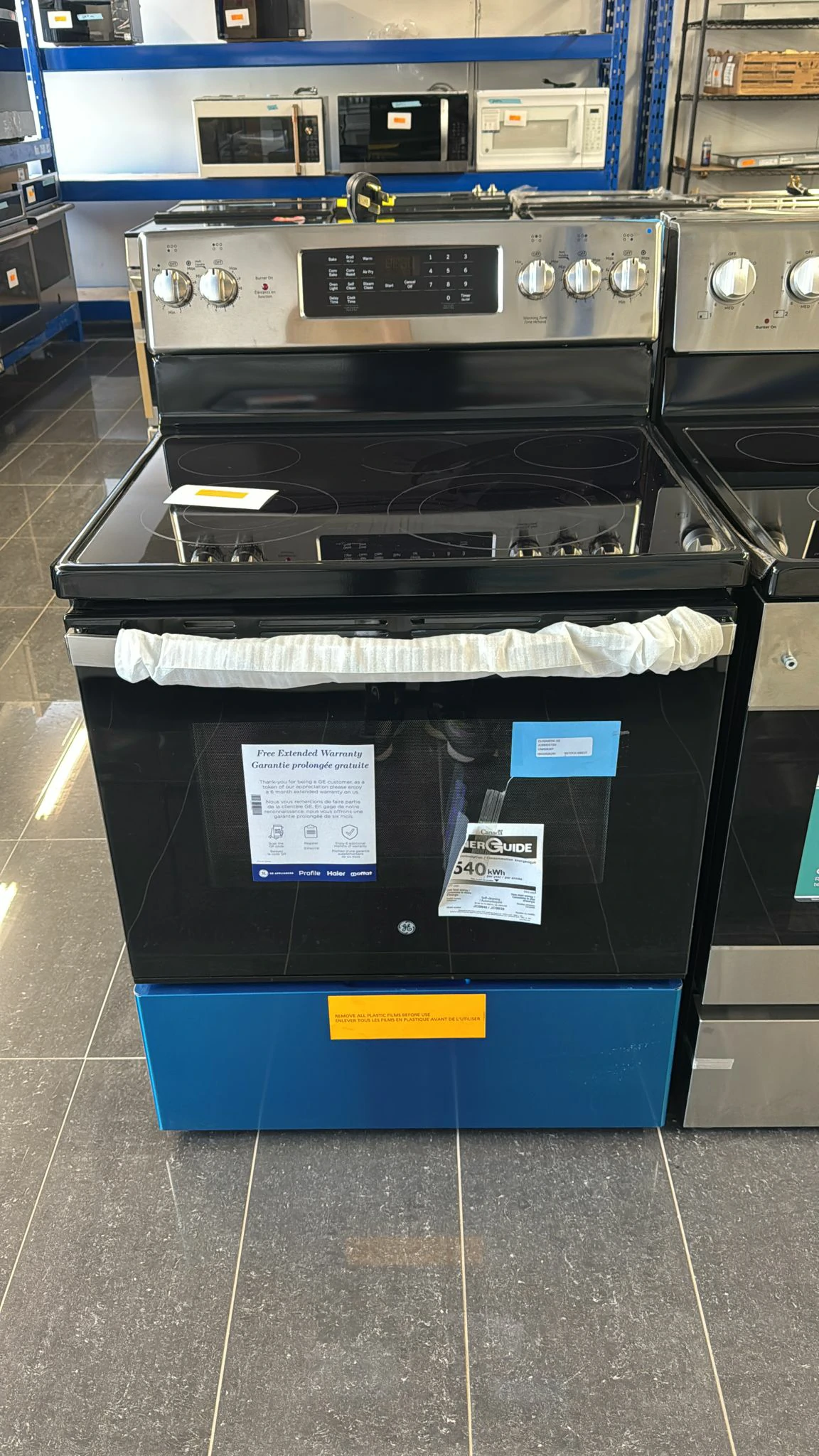 Cuisinière électrique GE inox 30 pouces – JCB840STSS – Image 5