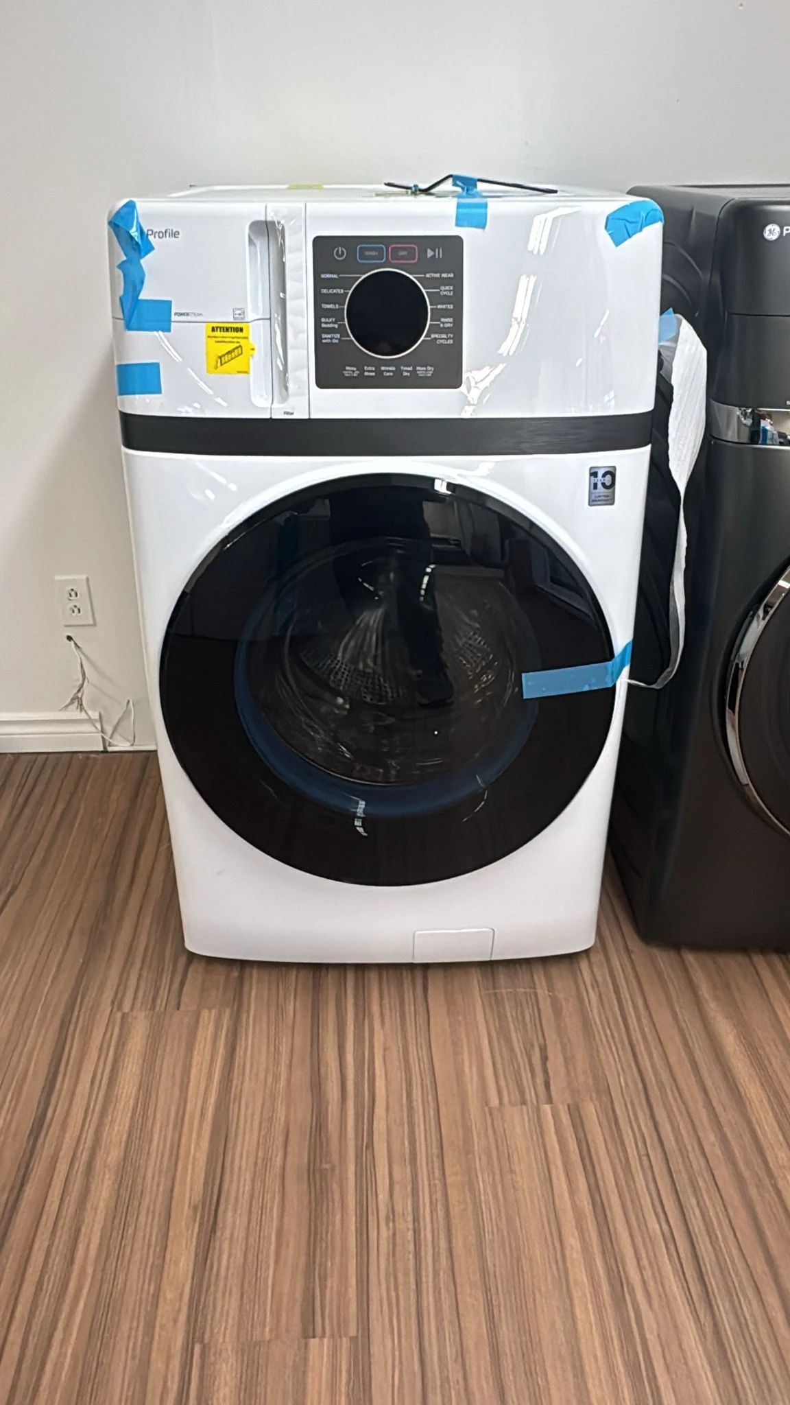 Laveuse-sécheuse tout-en-un GE Profile – 28 pouces, laveuse 5,3 pi³, Wi-Fi, 1 300 RPM, blanc – PFQ83HSSWWW - Image 5