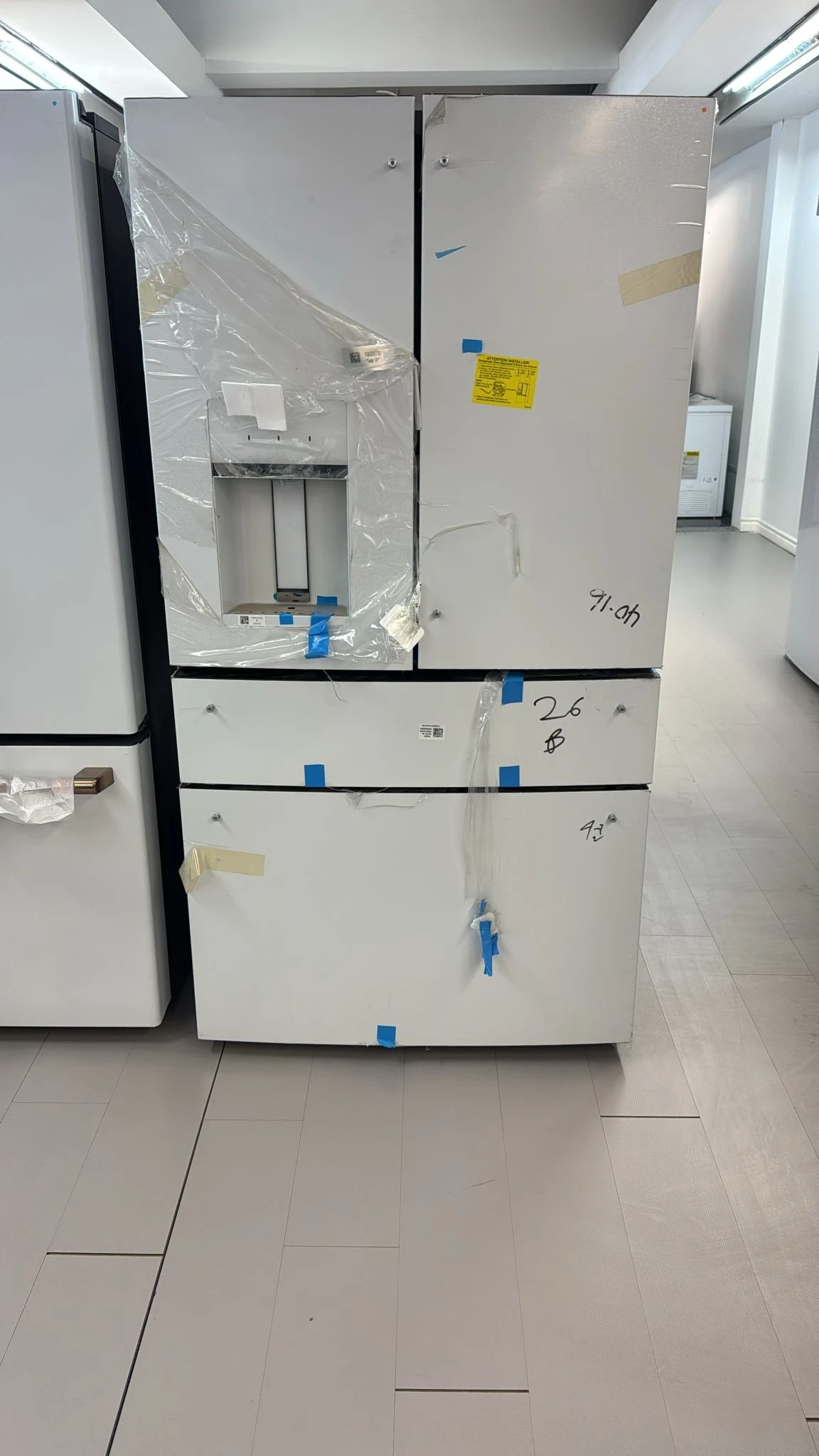 Réfrigérateur Café blanc mat 36 pouces, 27,8 pi³, portes françaises – CVE28DP4NW2 – Image 8