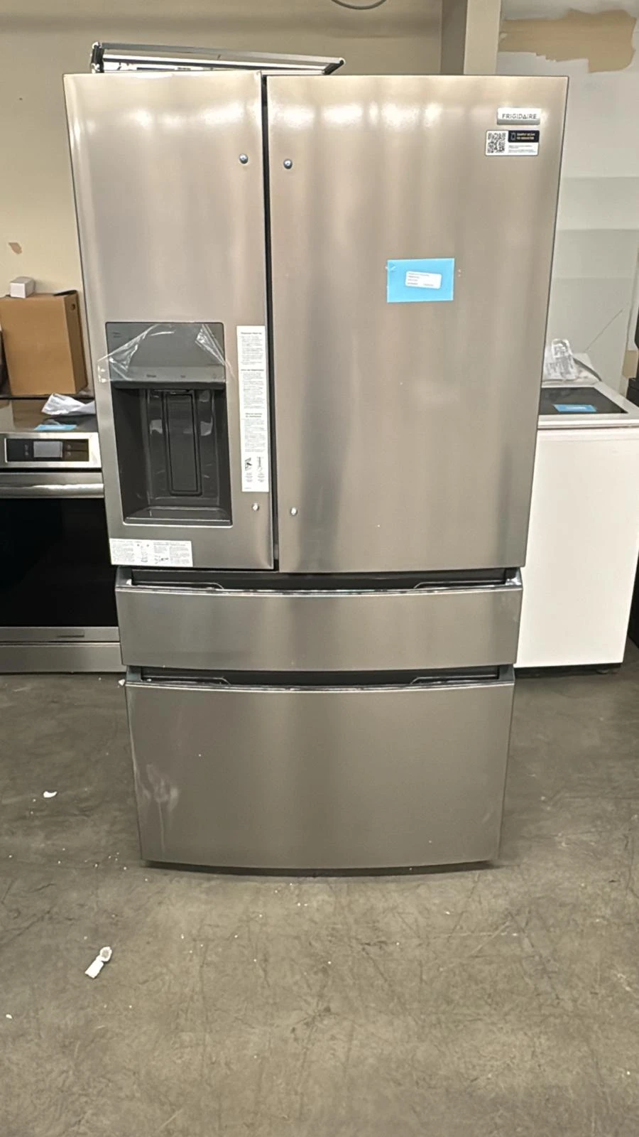 Réfrigérateur Frigidaire inox 36 pouces, 26 pi³, 4 portes – FRMS274TAV - Image 9