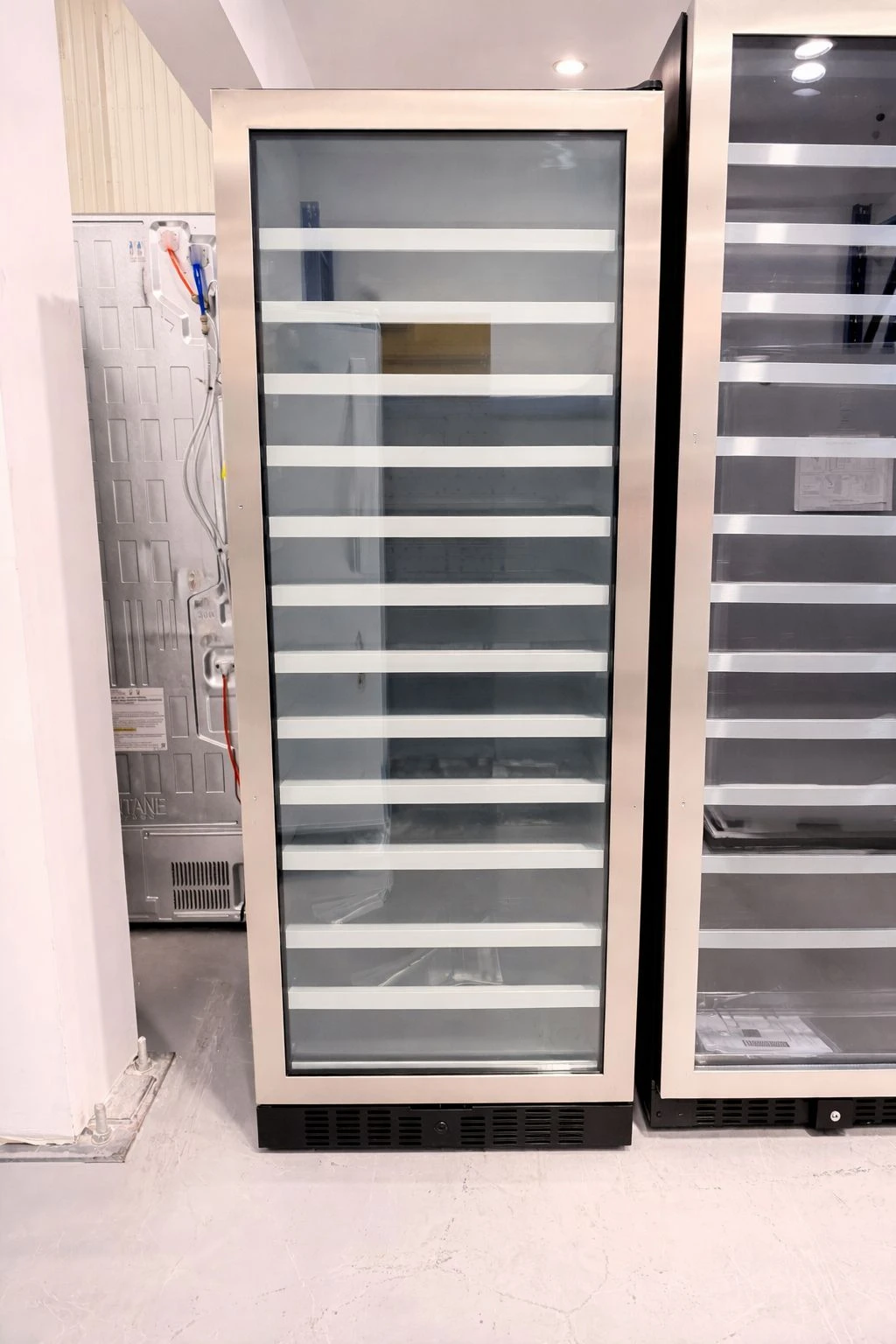 Cellier à vin Diamond 24 pouces, 166 bouteilles, double zone – WC166SSDZ7 - Image 5